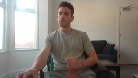 Snapshot of frenchbdmaninlondon chatting on 07.17.26 Horny Paul online show from 07.17.26