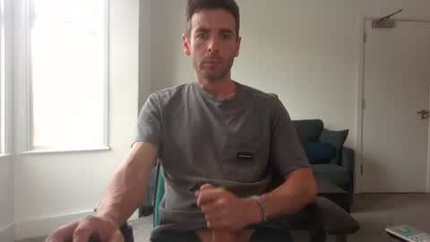 Snapshot of frenchbdmaninlondon chatting on 07.21.26 Horny Paul online show from 07.21.26