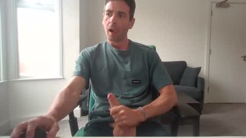 Snapshot of frenchbdmaninlondon chatting on 07.23.26 Horny Paul online show from 07.23.26