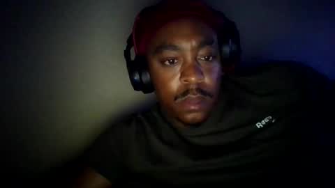 Snapshot of frenchblackmen chatting on 10.11.25 Dady creol online show from 10.11.25