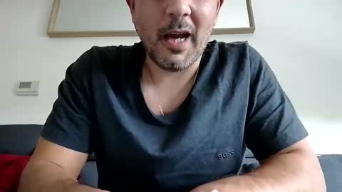 Snapshot of frenchhard0000 chatting on 10.24.25 Horny french hard online show from 10.24.25