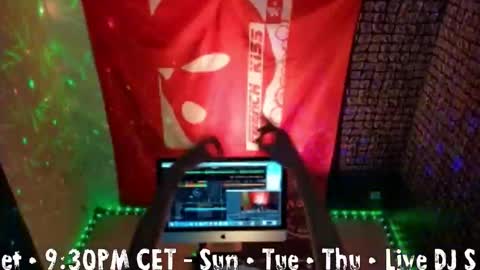 Snapshot of frenchkissdjfk chatting on 11.06.25 frenchkissdjfk online show from 11.06.25