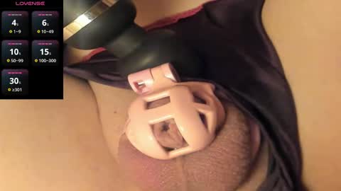 Snapshot of frenulumsnap chatting on 01.11.25 Meadow online show from 01.11.25