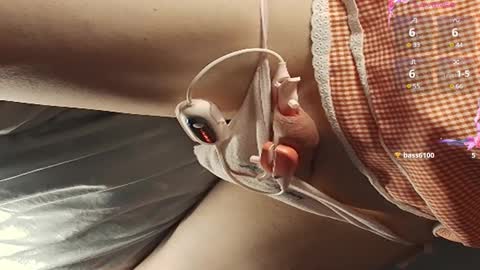 Snapshot of frenulumsnap chatting on 02.14.25 Meadow online show from 02.14.25