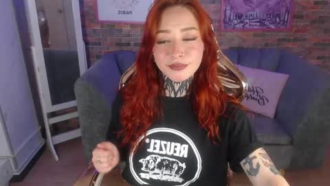 Snapshot of freya_b chatting on 01.14.25 freya online show from 01.14.25