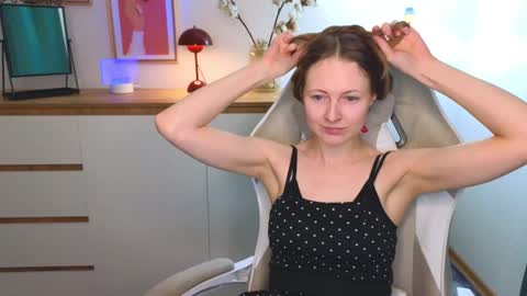 Snapshot of freya_nilsson chatting on 12.11.24 Freya online show from 12.11.24