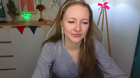 Snapshot of freya_nilsson chatting on 12.26.24 Freya online show from 12.26.24