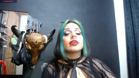 freyaa_sorceress online show from 02.12.25