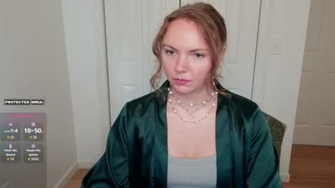 Snapshot of freyafux chatting on 06.25.26 Miss Freya online show from 06.25.26