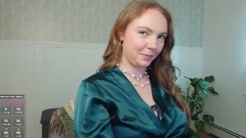 Snapshot of freyafux chatting on 07.11.26 Miss Freya online show from 07.11.26