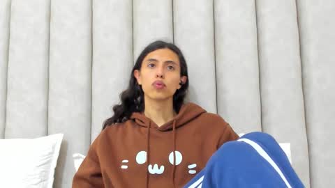 FreyaMoller  online show from 03.05.26