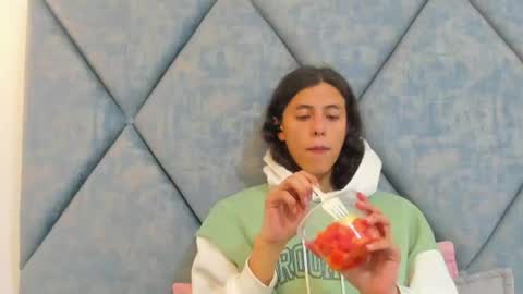 Snapshot of freyamoller_ chatting on 07.14.26 FreyaMoller online show from 07.14.26