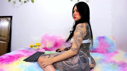 Freyja Rouse online show from 09.09.25