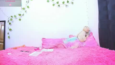 Freyja Rouse online show from 01.18.26