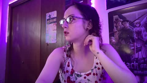 FreyaTheGemini online show from 09.17.25