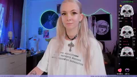 Frida A boost to fortune for the one who gives a thumbs up and a bonus lucky for those who support me by joining the fanclub online show from 09.26.25