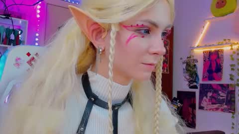 Frida A boost to fortune for the one who gives a thumbs up and a bonus lucky for those who support me by joining the fanclub online show from 11.07.25