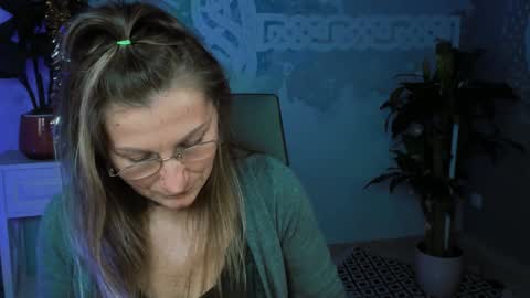 Frida Tander online show from 01.15.25