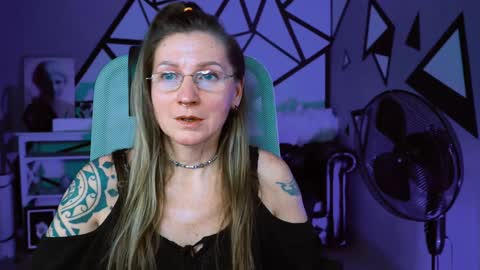 Frida Tander online show from 01.23.25