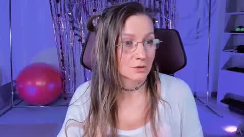 Frida Tander online show from 02.17.25