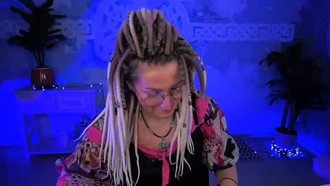 Frida Tander online show from 04.10.26