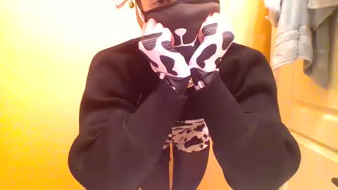 Frisky Missy online show from 12.17.24