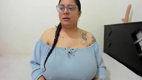 Snapshot of fromheaven_ chatting on 01.09.26 Lucy online show from 01.09.26