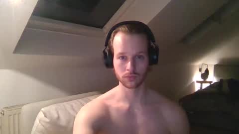 Snapshot of frozenyoga chatting on 02.25.25 frozenyoga online show from 02.25.25