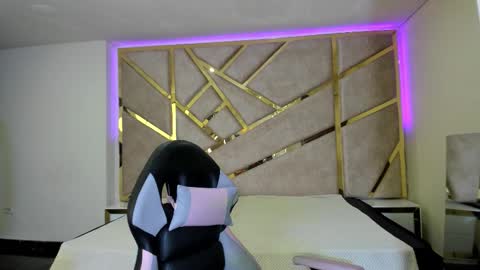 Snapshot of frreya_ chatting on 11.02.25 Frreya online show from 11.02.25