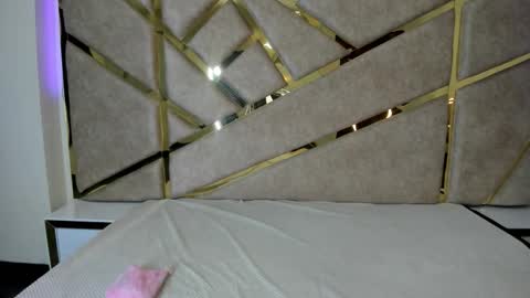 Snapshot of frreya_ chatting on 11.06.25 Frreya online show from 11.06.25