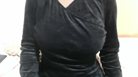 Snapshot of fruity28 chatting on 11.13.25 fruity28 online show from 11.13.25