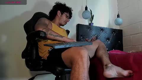 Snapshot of fuck_hardlove chatting on 10.22.25 Ricardodominic 1 MODELO INDEPENDIENTE online show from 10.22.25