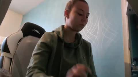 Snapshot of fuckhard4you chatting on 11.28.25 La online show from 11.28.25