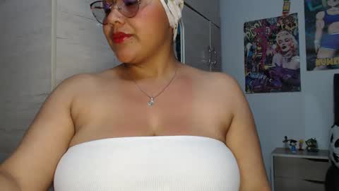 Mia and Gary  online show from 10.11.25