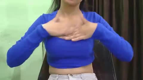 Snapshot of full_fun_girl55 chatting on 10.31.25 full_fun_girl55 online show from 10.31.25