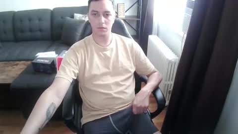 Snapshot of fululandready chatting on 09.23.25 fullandready online show from 09.23.25