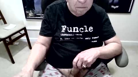 Snapshot of funclemike chatting on 03.10.26 funclemike online show from 03.10.26
