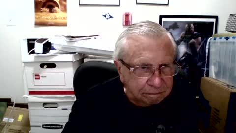 Snapshot of funclemike chatting on 06.18.26 funclemike online show from 06.18.26