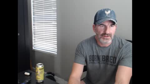 Snapshot of funfitmalelv2 chatting on 01.04.25 funfitmalelv2 online show from 01.04.25