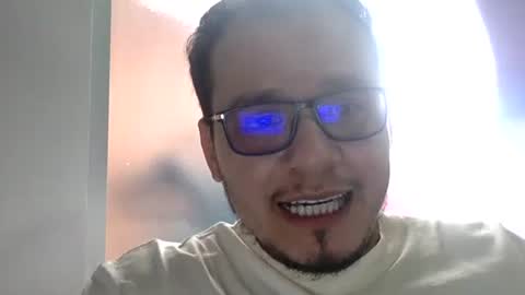 Snapshot of funnyboys18 chatting on 12.19.25 Zanty online show from 12.19.25