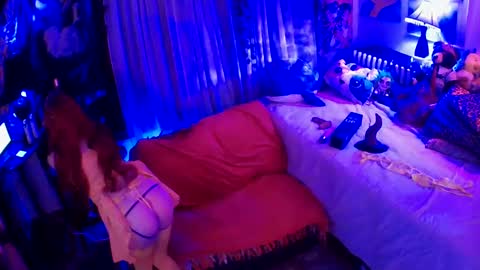 Valarie Iris Paige online show from 01.09.25