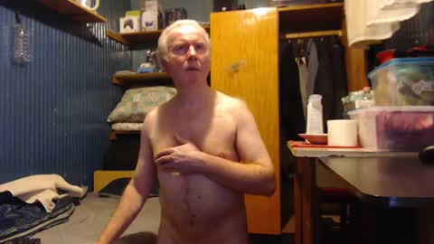 Snapshot of furosz chatting on 02.10.25 furosz online show from 02.10.25