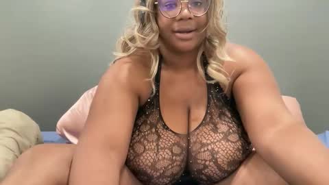 Snapshot of furykat1 chatting on 12.17.25 furykat1 online show from 12.17.25