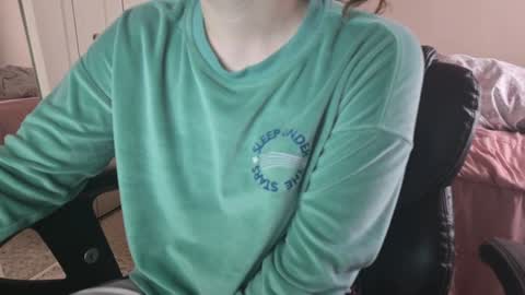 Snapshot of fuxkme_jen chatting on 12.21.24 fuxkme_jen online show from 12.21.24