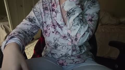 Snapshot of fuxkme_jen chatting on 12.28.24 fuxkme_jen online show from 12.28.24