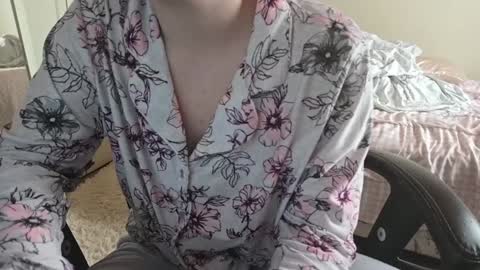 Snapshot of fuxkme_jen chatting on 12.29.24 fuxkme_jen online show from 12.29.24