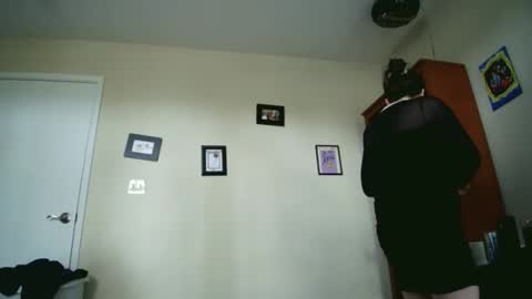 fuzzypeaches87 online show from 04.20.26