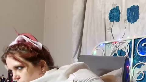 Nikki online show from 04.21.26