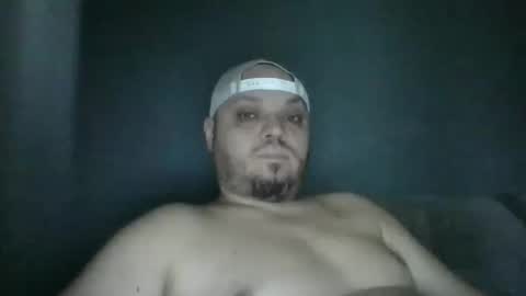 Snapshot of g_l_u_s_g_a_n chatting on 11.05.25 Glusgan online show from 11.05.25