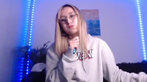 Snapshot of gabb_rioss chatting on 12.27.24 Gabriela online show from 12.27.24